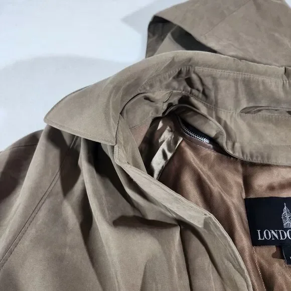 Vintage London Fog Maincoat Womens Size Medium  Reg Khaki Made In USA - Picture 7 of 16